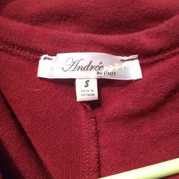 Andre by Unit Sweater - Picture 3 of 3